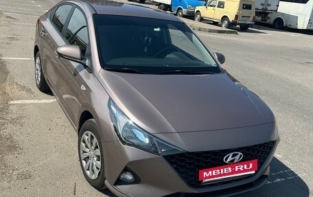 Hyundai Solaris II рестайлинг, 2021 год, 1 275 000 рублей, 5 фотография