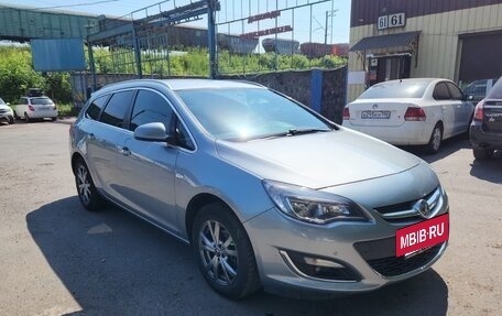 Opel Astra J, 2013 год, 700 000 рублей, 3 фотография