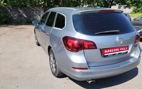 Opel Astra J, 2013 год, 700 000 рублей, 5 фотография
