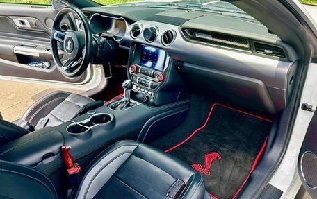 Ford Mustang VI рестайлинг, 2019 год, 5 950 000 рублей, 7 фотография