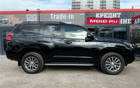 Toyota Land Cruiser Prado 150 рестайлинг 2, 2019 год, 4 550 000 рублей, 18 фотография