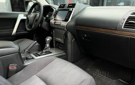 Toyota Land Cruiser Prado 150 рестайлинг 2, 2019 год, 4 550 000 рублей, 20 фотография