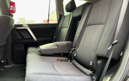 Toyota Land Cruiser Prado 150 рестайлинг 2, 2019 год, 4 550 000 рублей, 28 фотография
