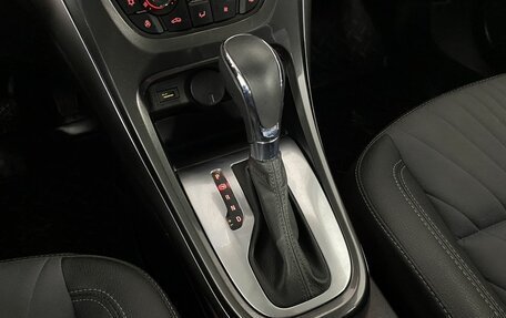 Opel Astra J, 2015 год, 1 080 000 рублей, 17 фотография