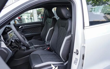 Audi Q3, 2025 год, 4 990 000 рублей, 24 фотография