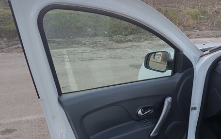 Renault Logan II, 2016 год, 690 000 рублей, 10 фотография