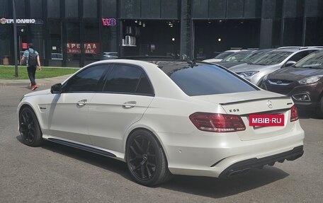 Mercedes-Benz E-Класс AMG, 2013 год, 3 320 000 рублей, 4 фотография