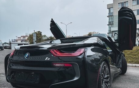 BMW i8 I рестайлинг, 2018 год, 9 000 000 рублей, 4 фотография