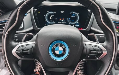 BMW i8 I рестайлинг, 2018 год, 9 000 000 рублей, 13 фотография