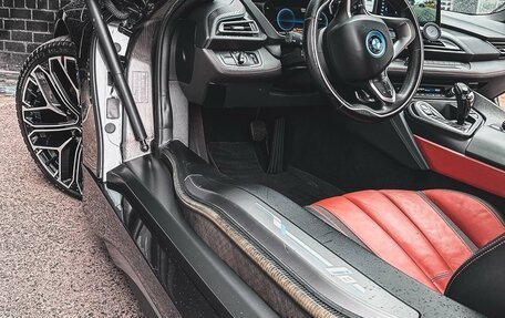 BMW i8 I рестайлинг, 2018 год, 9 000 000 рублей, 9 фотография