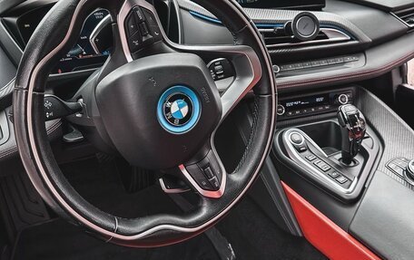 BMW i8 I рестайлинг, 2018 год, 9 000 000 рублей, 11 фотография