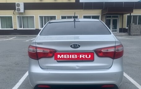 KIA Rio III рестайлинг, 2013 год, 850 000 рублей, 3 фотография