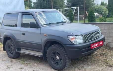 Toyota Land Cruiser Prado 90 рестайлинг, 1997 год, 1 350 000 рублей, 3 фотография