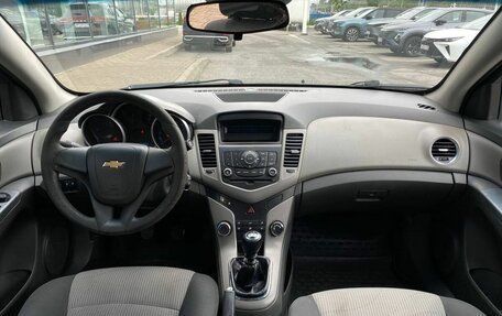 Chevrolet Cruze II, 2010 год, 490 000 рублей, 8 фотография