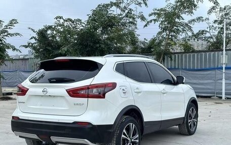 Nissan Qashqai, 2022 год, 1 900 000 рублей, 4 фотография