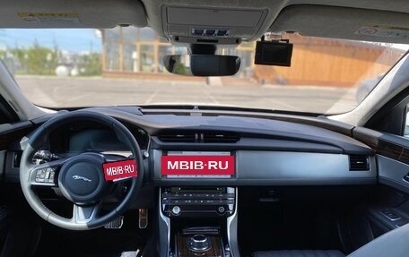 Jaguar XF II, 2018 год, 2 170 000 рублей, 11 фотография