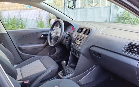 Volkswagen Polo VI (EU Market), 2011 год, 650 000 рублей, 10 фотография