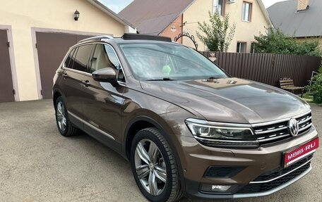Volkswagen Tiguan II, 2017 год, 2 680 000 рублей, 3 фотография