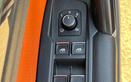 Volkswagen Tiguan II, 2017 год, 2 680 000 рублей, 14 фотография