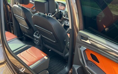 Volkswagen Tiguan II, 2017 год, 2 680 000 рублей, 20 фотография