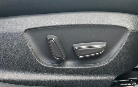 Toyota Camry, 2023 год, 3 955 000 рублей, 14 фотография