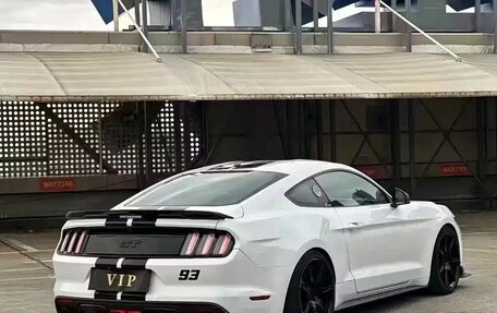 Ford Mustang VI рестайлинг, 2022 год, 2 750 111 рублей, 6 фотография