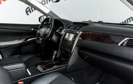 Toyota Camry, 2015 год, 2 150 000 рублей, 14 фотография