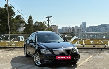Mercedes-Benz S-Класс, 2011 год, 2 100 000 рублей, 3 фотография