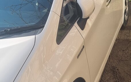 Toyota Prius, 2012 год, 1 050 000 рублей, 2 фотография