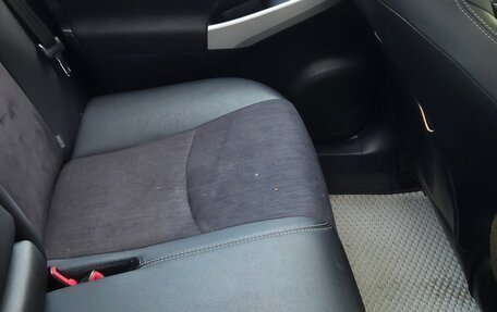 Toyota Prius, 2012 год, 1 050 000 рублей, 10 фотография