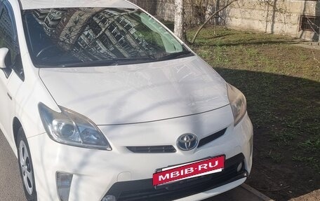 Toyota Prius, 2012 год, 1 050 000 рублей, 4 фотография