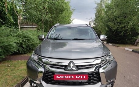Mitsubishi Pajero Sport III рестайлинг, 2018 год, 2 850 000 рублей, 4 фотография