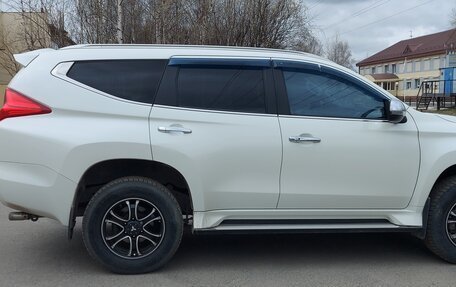 Mitsubishi Pajero Sport III рестайлинг, 2018 год, 3 500 000 рублей, 3 фотография