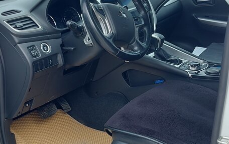 Mitsubishi Pajero Sport III рестайлинг, 2018 год, 3 500 000 рублей, 5 фотография
