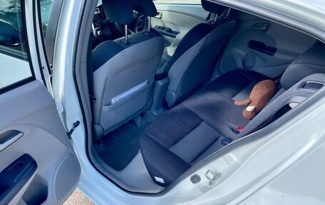 Honda Insight II рестайлинг, 2010 год, 950 000 рублей, 14 фотография