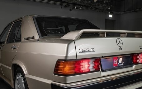 Mercedes-Benz 190 (W201), 1985 год, 17 000 000 рублей, 34 фотография
