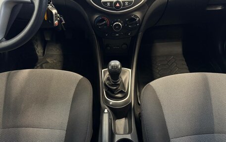 Hyundai Solaris II рестайлинг, 2014 год, 890 000 рублей, 13 фотография