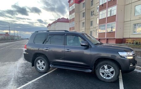 Toyota Land Cruiser 200, 2016 год, 6 350 000 рублей, 8 фотография