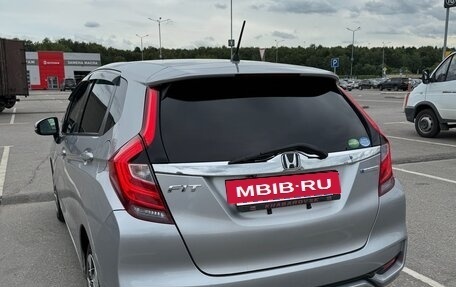 Honda Fit III, 2018 год, 1 350 000 рублей, 5 фотография