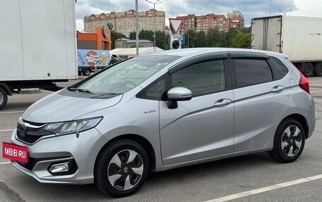 Honda Fit III, 2018 год, 1 350 000 рублей, 2 фотография