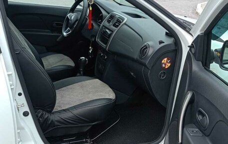 Renault Logan II, 2019 год, 850 000 рублей, 5 фотография