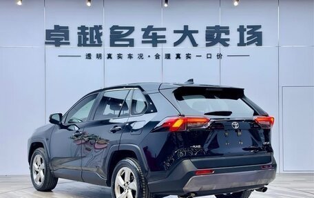 Toyota RAV4, 2021 год, 2 150 000 рублей, 2 фотография