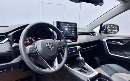 Toyota RAV4, 2021 год, 2 150 000 рублей, 4 фотография