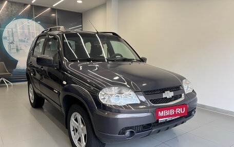 Chevrolet Niva I рестайлинг, 2015 год, 600 000 рублей, 3 фотография
