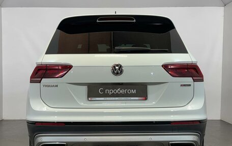 Volkswagen Tiguan II, 2019 год, 2 449 000 рублей, 5 фотография