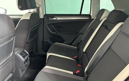 Volkswagen Tiguan II, 2019 год, 2 449 000 рублей, 15 фотография