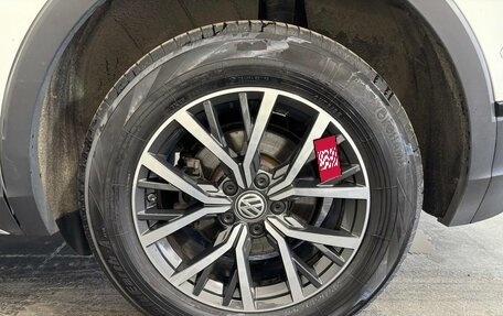 Volkswagen Tiguan II, 2019 год, 2 449 000 рублей, 17 фотография