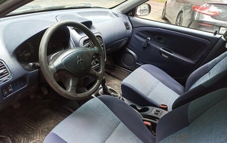 Mitsubishi Carisma I, 2001 год, 235 000 рублей, 13 фотография