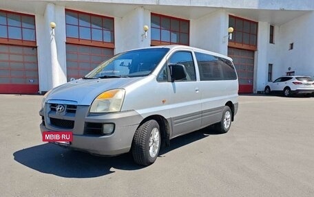 Hyundai Starex I рестайлинг, 2004 год, 500 000 рублей, 2 фотография