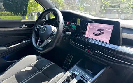 Volkswagen Golf VIII, 2022 год, 2 140 000 рублей, 12 фотография